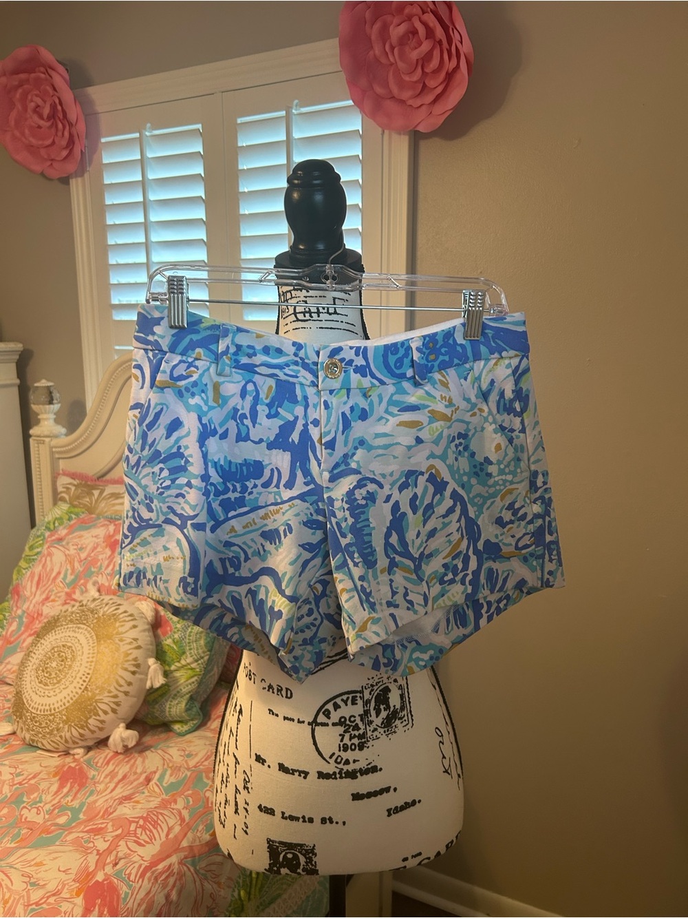 Women’s Lilly Pulitzer Callahan shorts, Size 4
